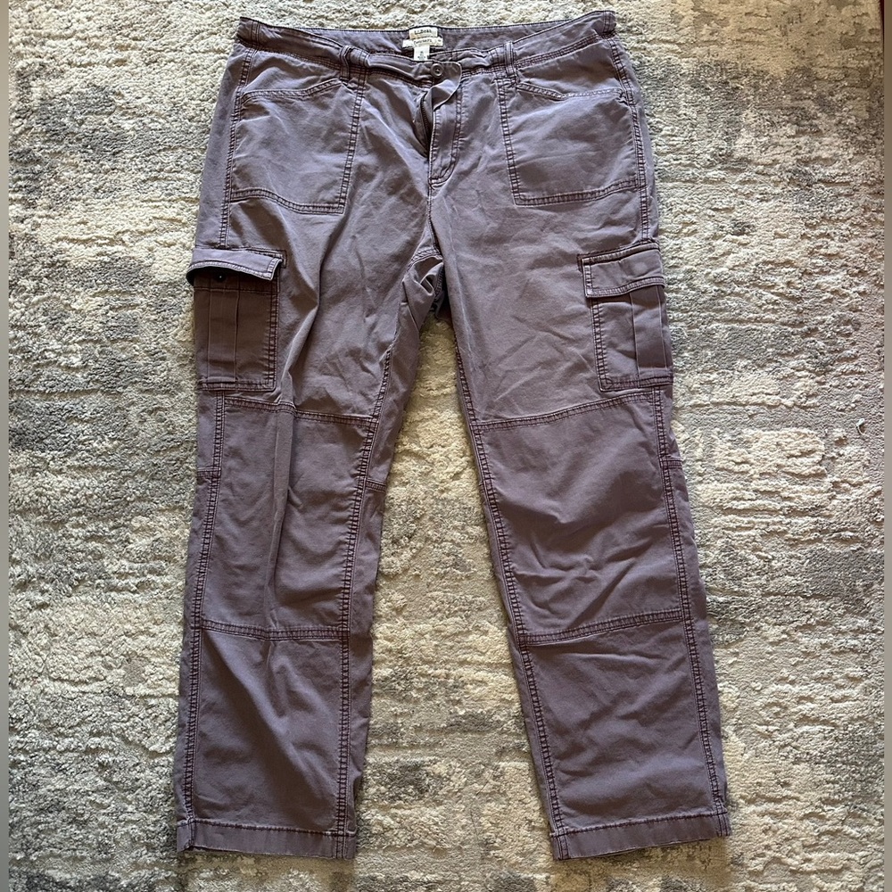 L.L. Bean Favorite Fit Cargo Pants Size 16